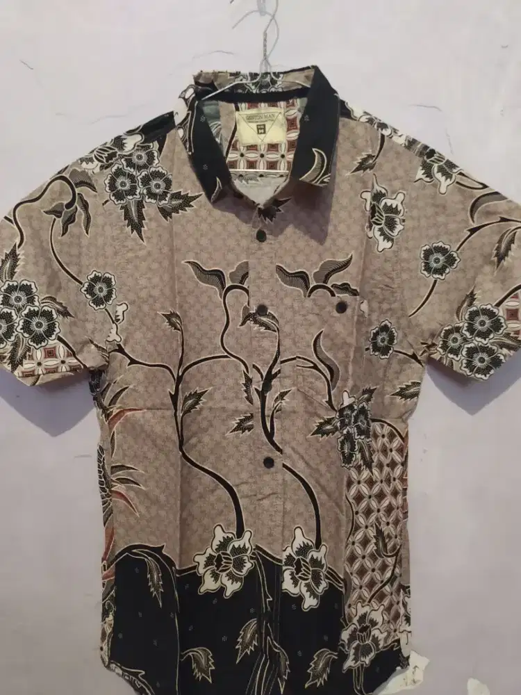 Batik pria ukuran M