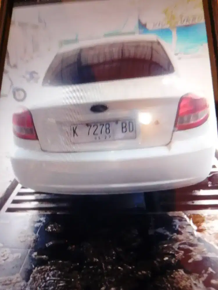 dijual mobil sedan kia