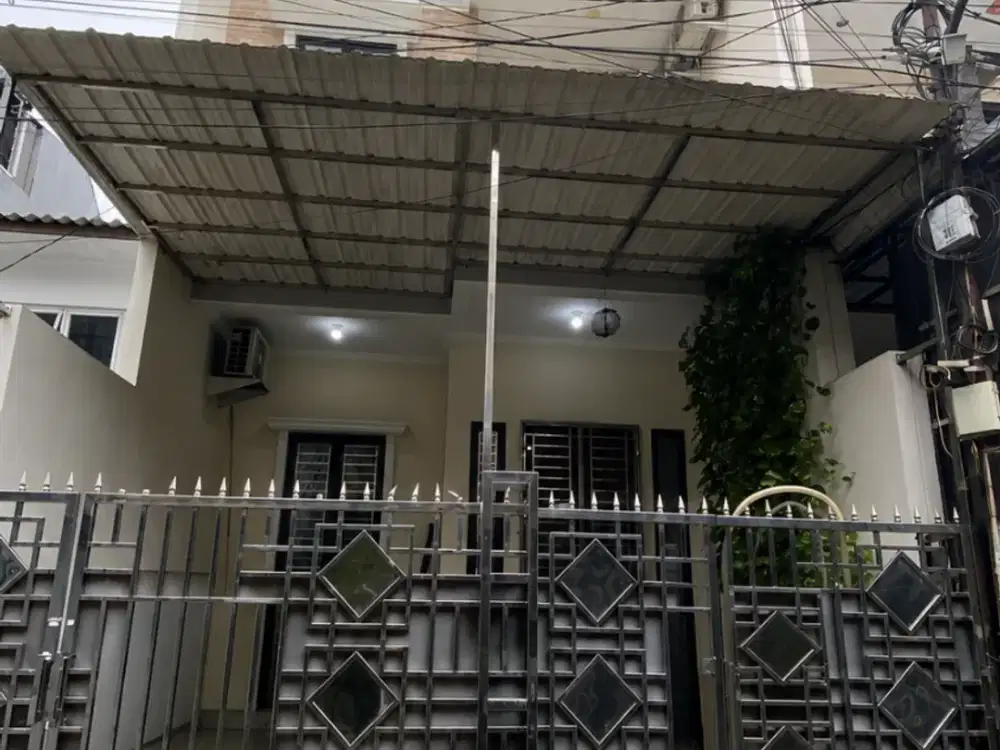 Dijual Rumah 3 Lantai siap huni di Komplek Sunter , Jakarta Utara