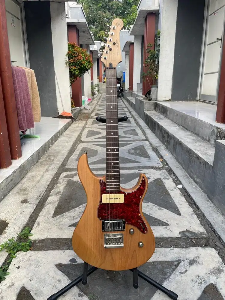 Yamaha pasifica 311h seymour duncan pickup