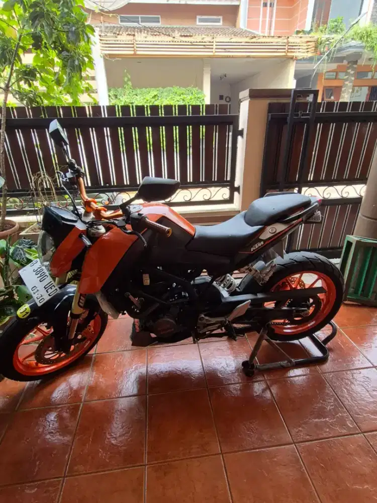 KTM DUKE 200 tahun 2012