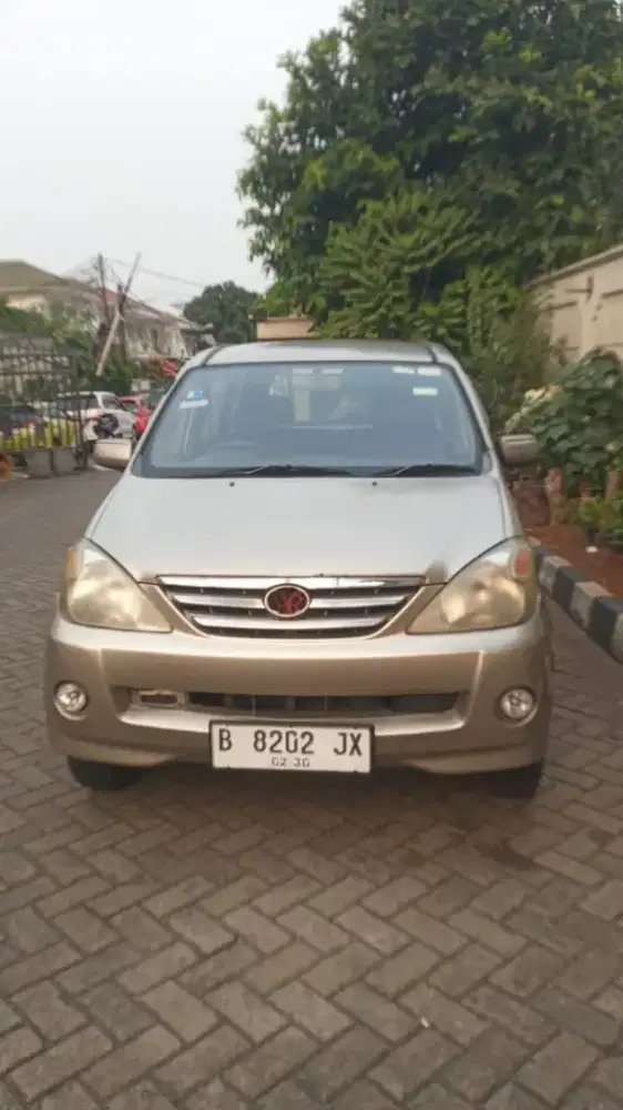 Xenia 1.0 Li deluxe km 63rb