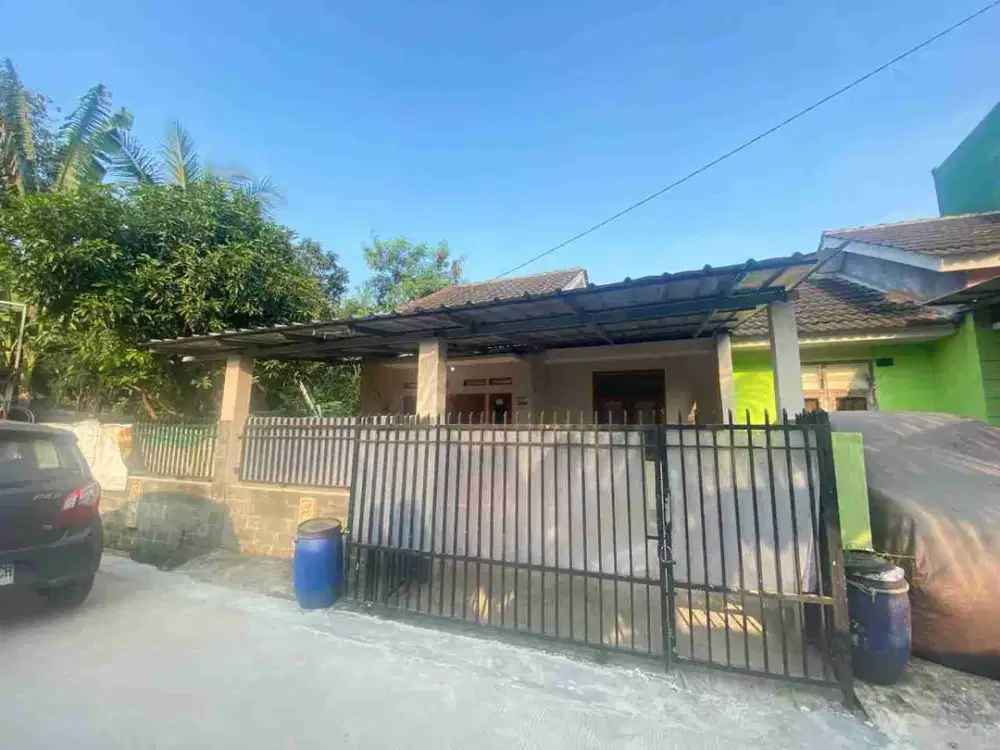 Dijual Dibawah Pasar Rumah Hook Griya Cileungsi siap huni