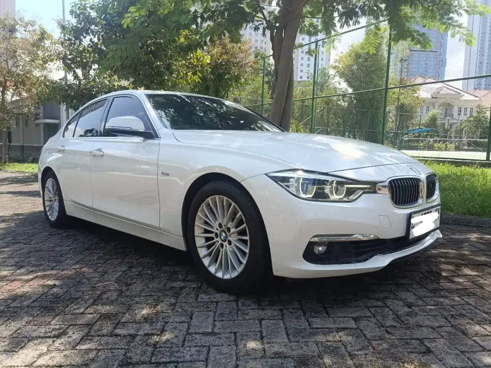 Bagus! BMW 320i Luxury 2018 Putih (L) Tgn1 Pribadi Original Spt Baru