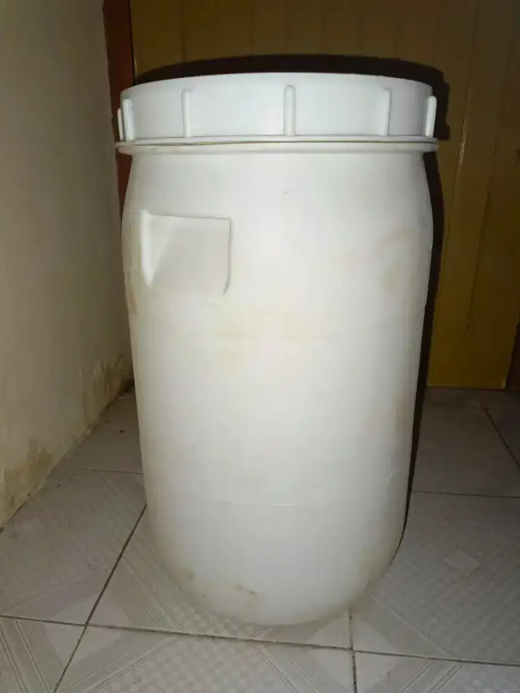 Tong / Drum / Ember Kokoh Bekas Kaporit, Tutup Rapat