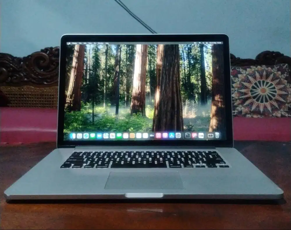Laptop Macbook Pro 15 Retina Intel Core i7 VGA Iris Pro RAM 16GB SSD