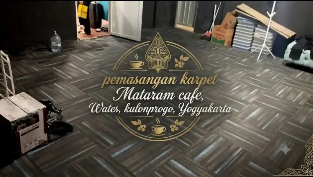 Karpet tile abu-abu garis biru