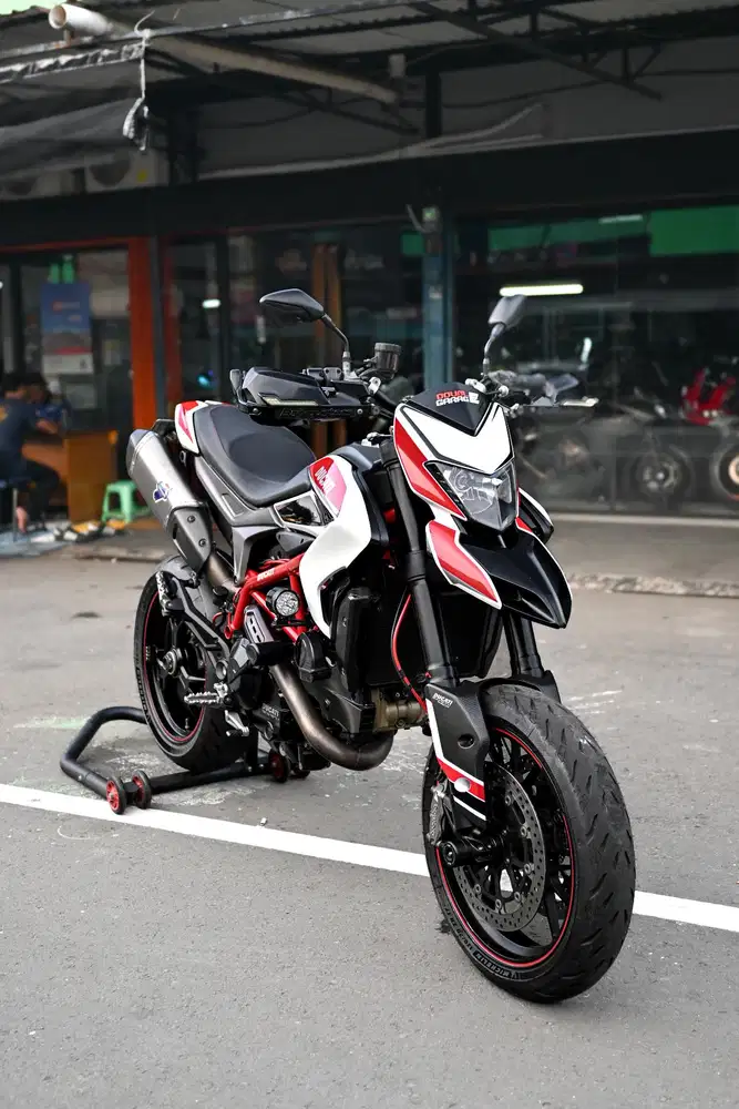 DUCATI HYPERMOTARD 821 SP ORIGINAL ITALY OHLINS MARZZOCHI SHOCK ABS