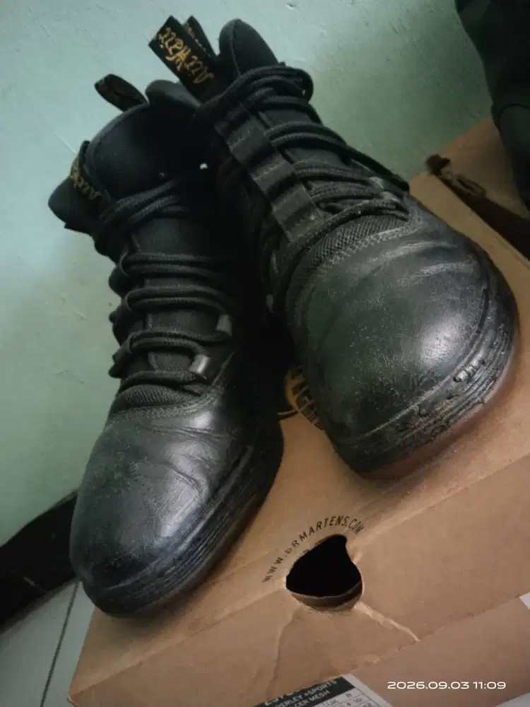 Sepatu Boot Hitam Pria