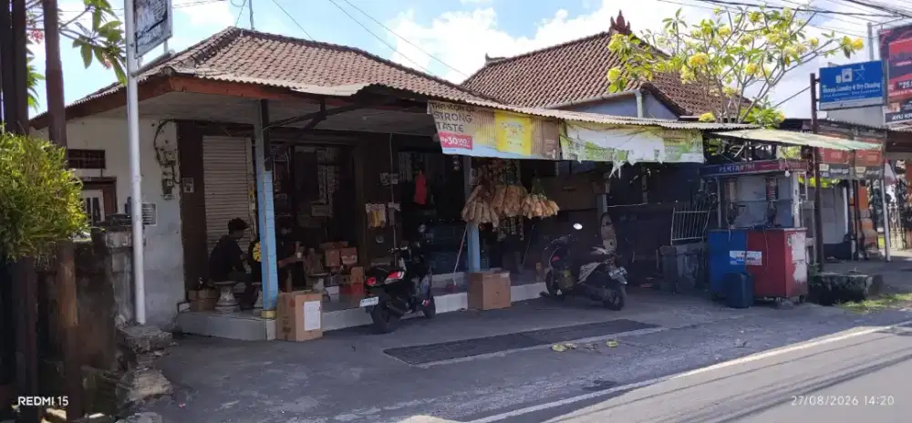 Ruang untuk usaha luas kurang lebih 4x8 M