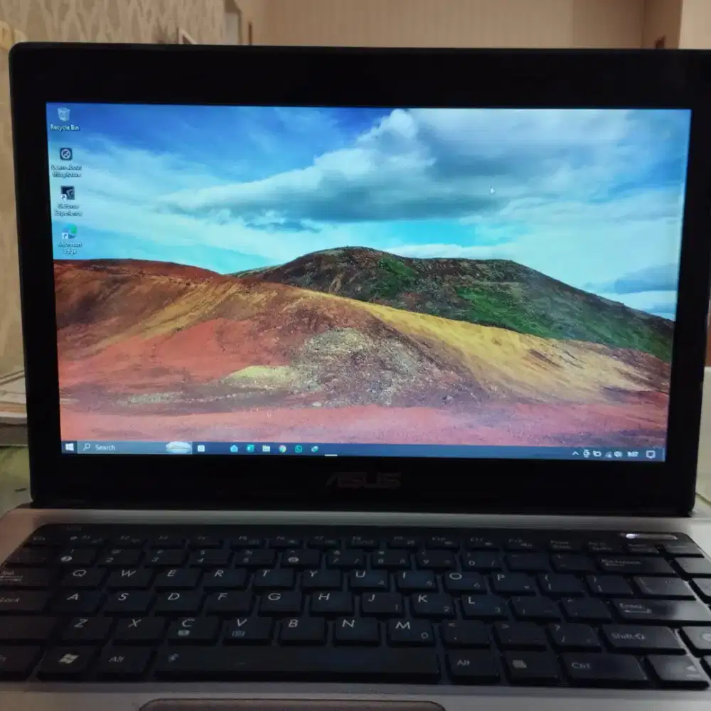 LAPTOP SECOND SIAP PAKAI – COCOK UNTUK KERJA & KULIAH