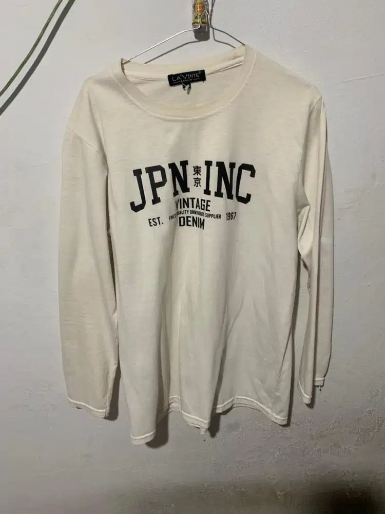 Kaos pria lengan panjang masih bagus