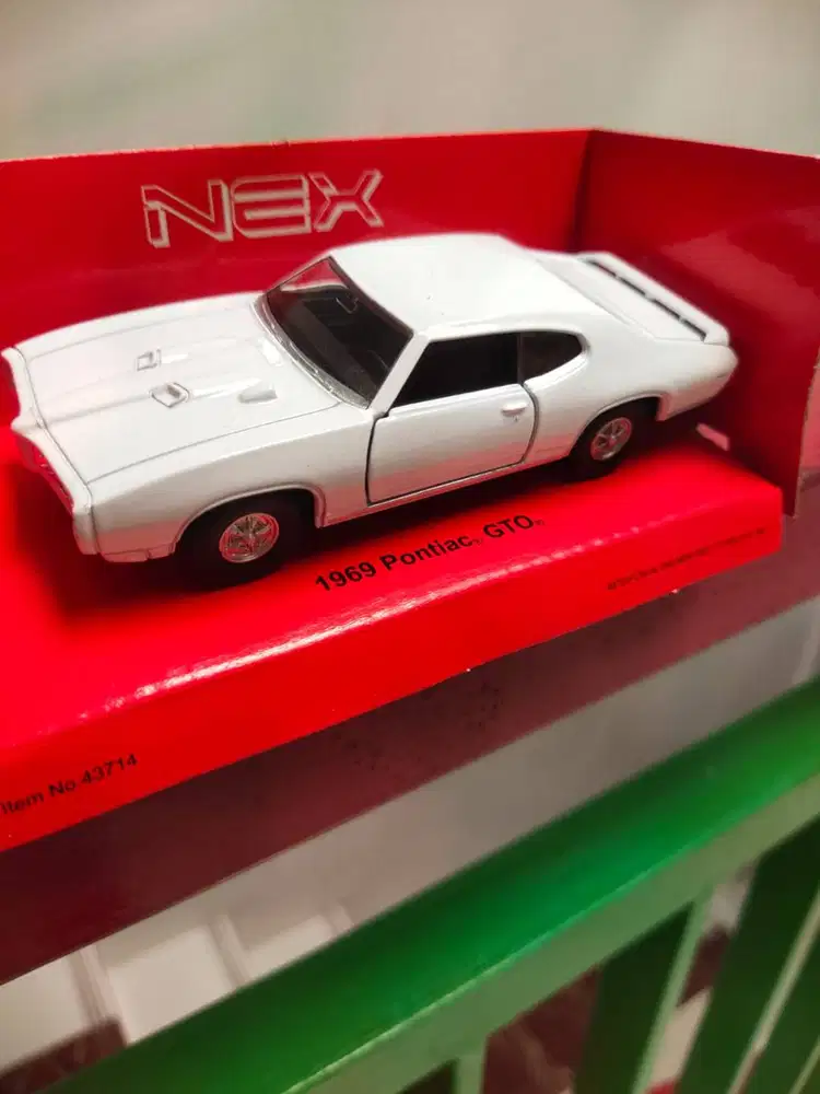 Miniatur Mobil Pontiac GTO 1969 Welly 1:36 | Mainan Mobil Besi Jadul B