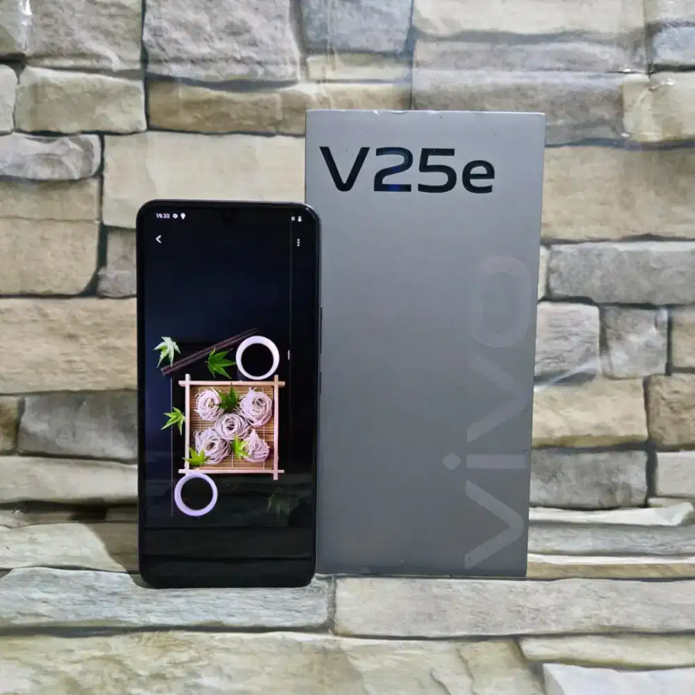 Vivo V25E 8/256 4G fullset segel mulus 95%  minus lcd garis