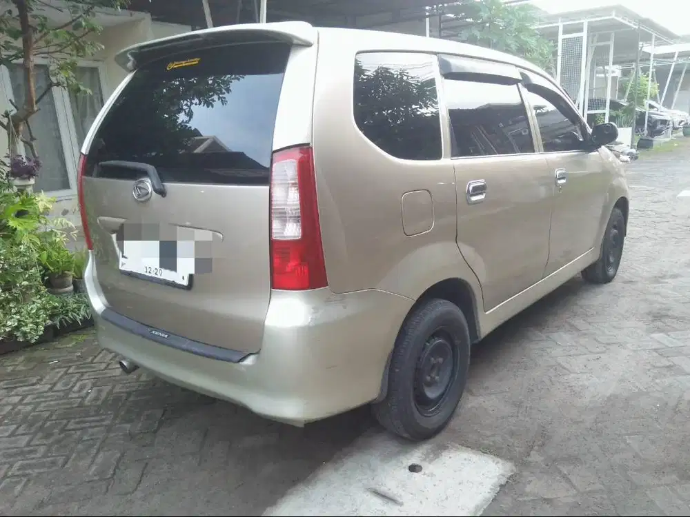 Ddijual Daihatsu Xenia Xi 2005 MT