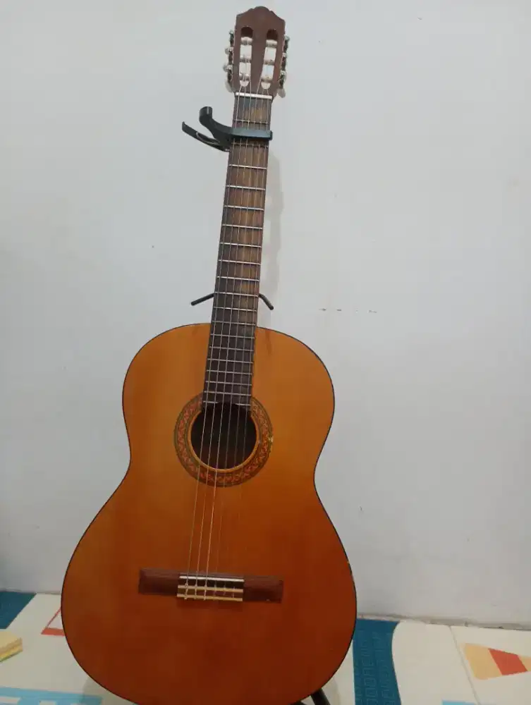 DIJUAL YAMAHA C40 ORIGINAL – GITAR KLASIK (BEKAS)