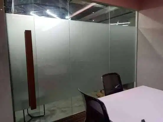 Pusat kebutuhan stiker sanblast , sanglass & kaca film rumah anda