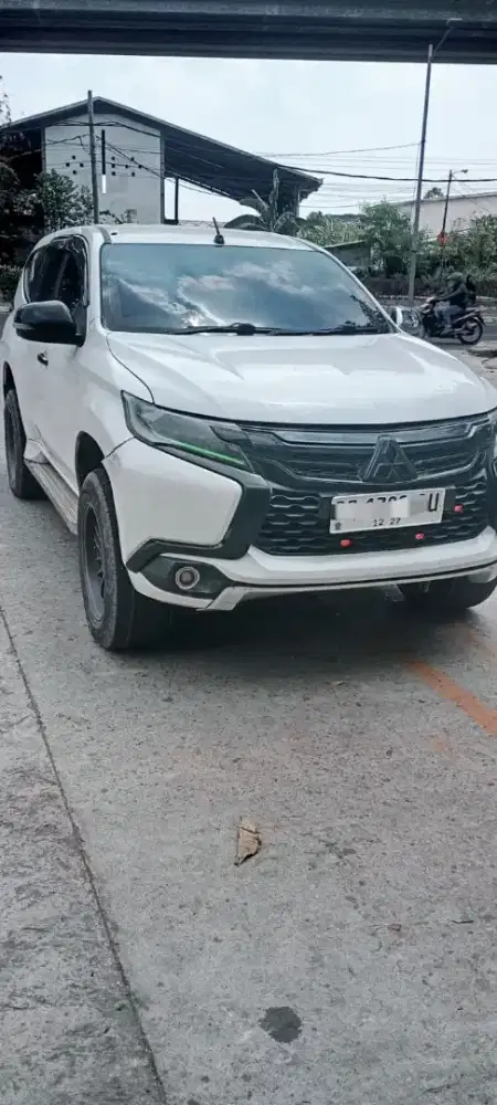 Mitsubishi pajero 2017 glx 4x4