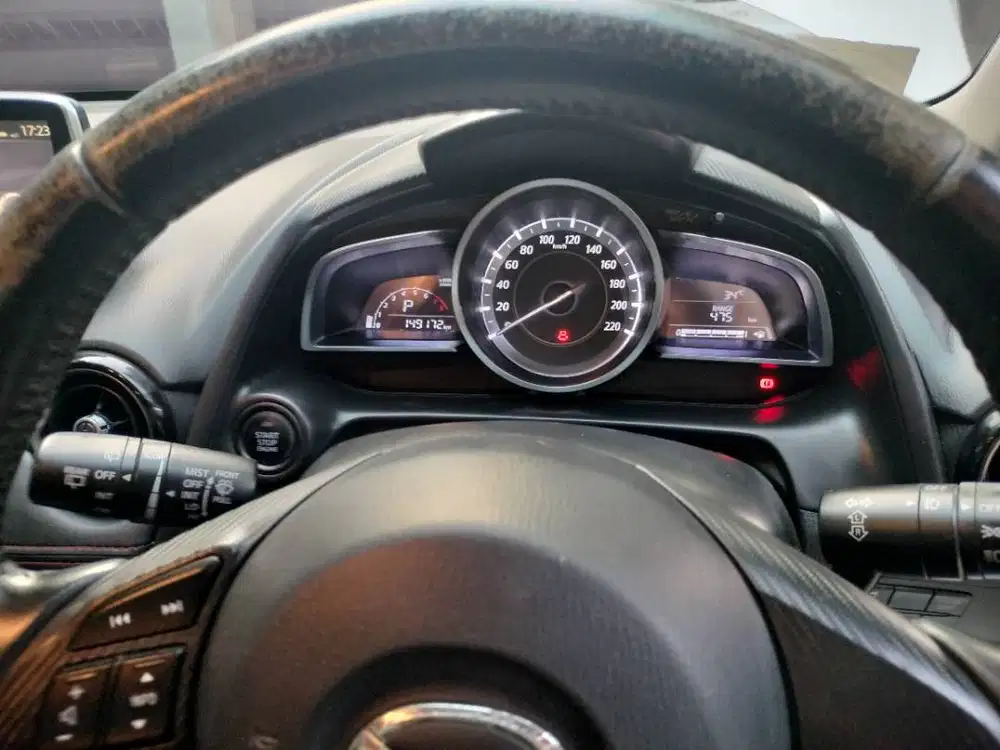 Dijual Mazda 2 tahun 2015 bulan Nopember, atas nama sendiri dari baru