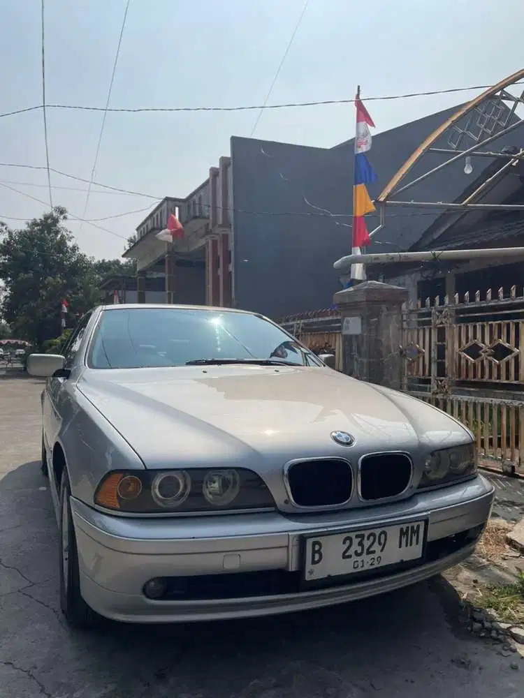 BMW 520i 2002 Bensin