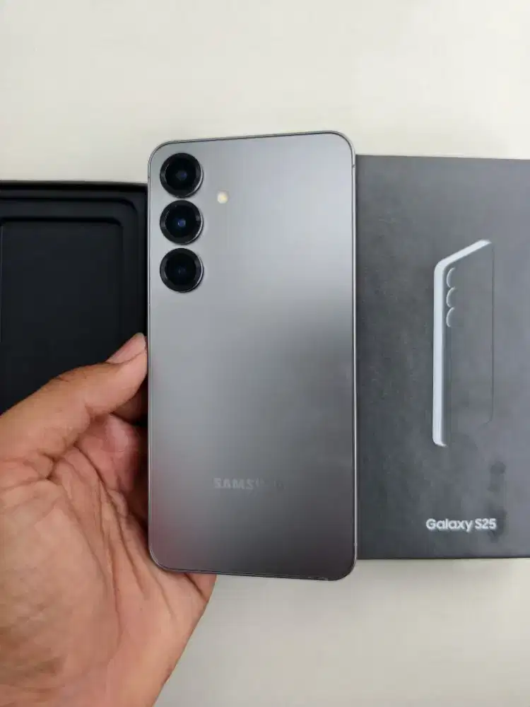 Samsung S25 12/512GB Fullset No Minus
