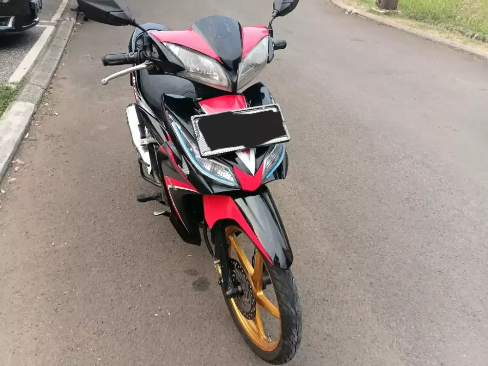 Honda blade 125 Fi cw dd th 2014 pajak panjang tgn1