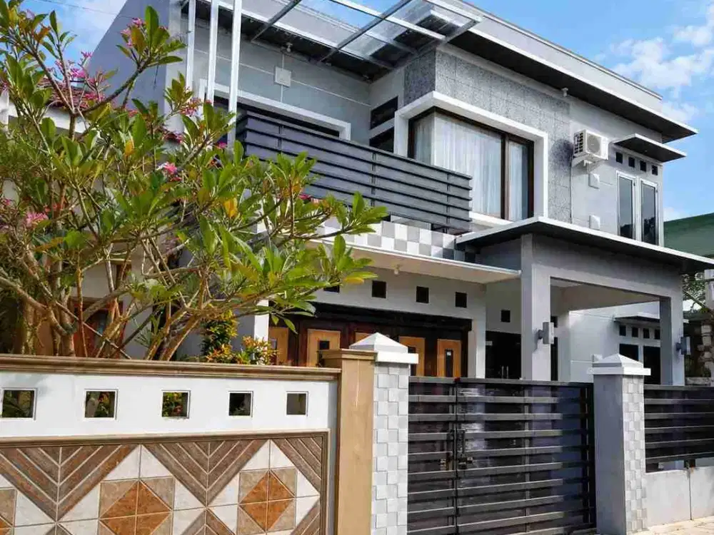 DIJUAL – Rumah 2 Lantai SHM 224 m² 4 KT Semi Furnished Dekat Al-Azhar Cilacap