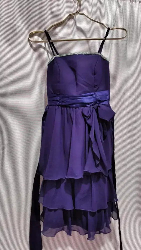 Dress pesta ungu