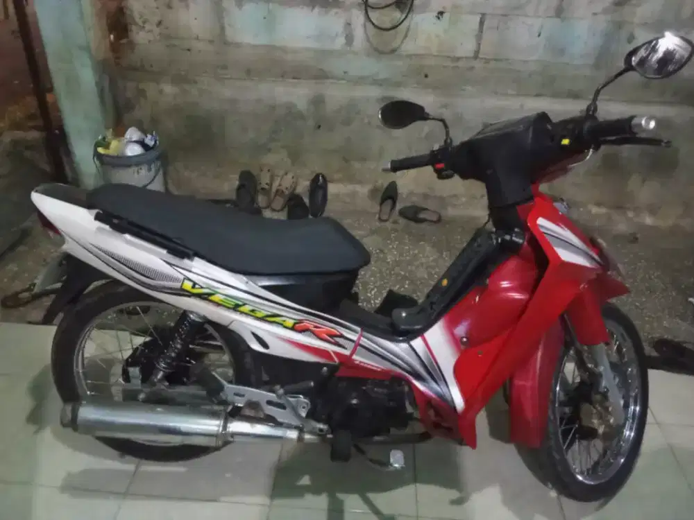 Vega R 2005 komplit