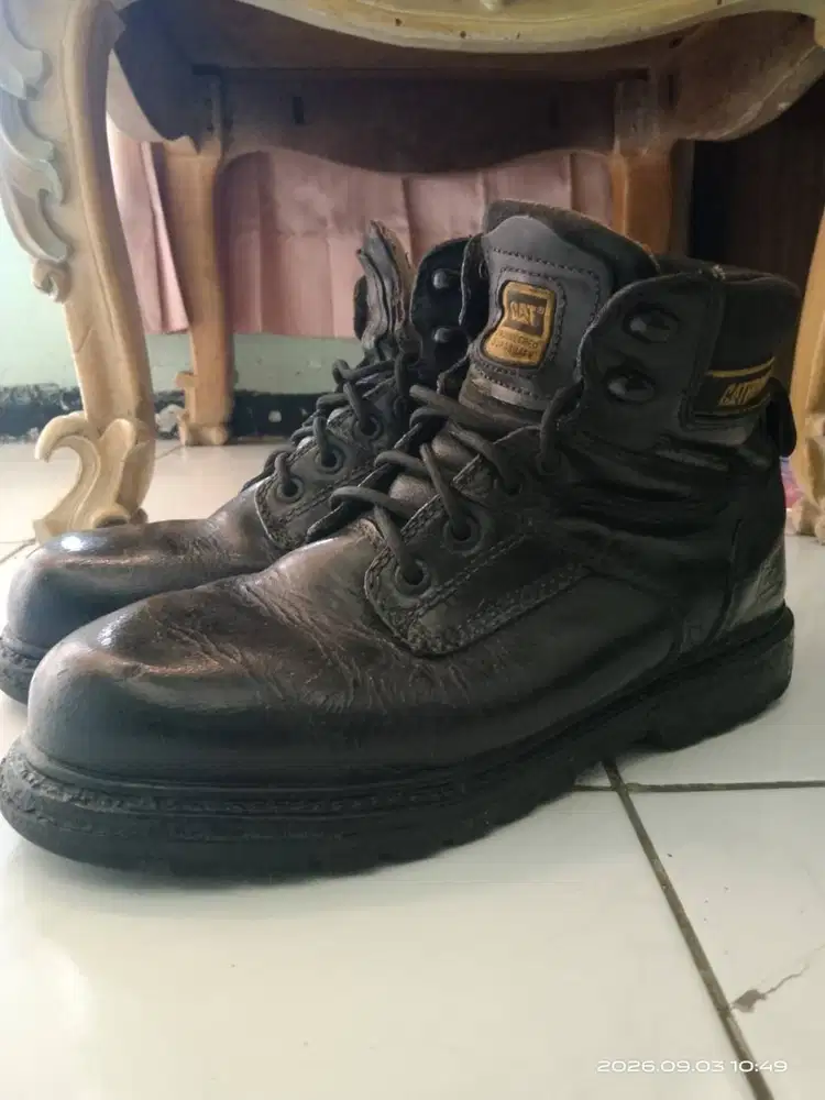Sepatu Boot Hitam Pria