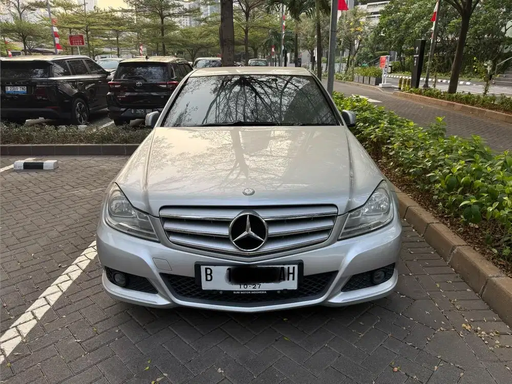 Mercedes-Benz C200 2012 Bensin