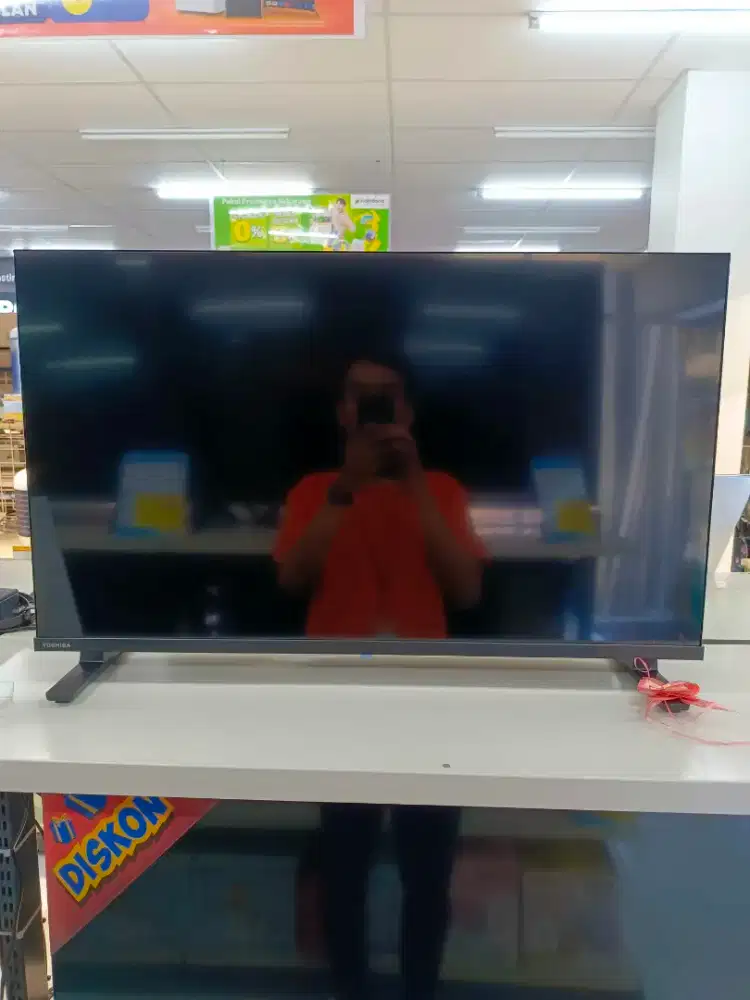 TV TOSHIBA 32 INCH SMART TV CICILAN CUMAN 200rban aja