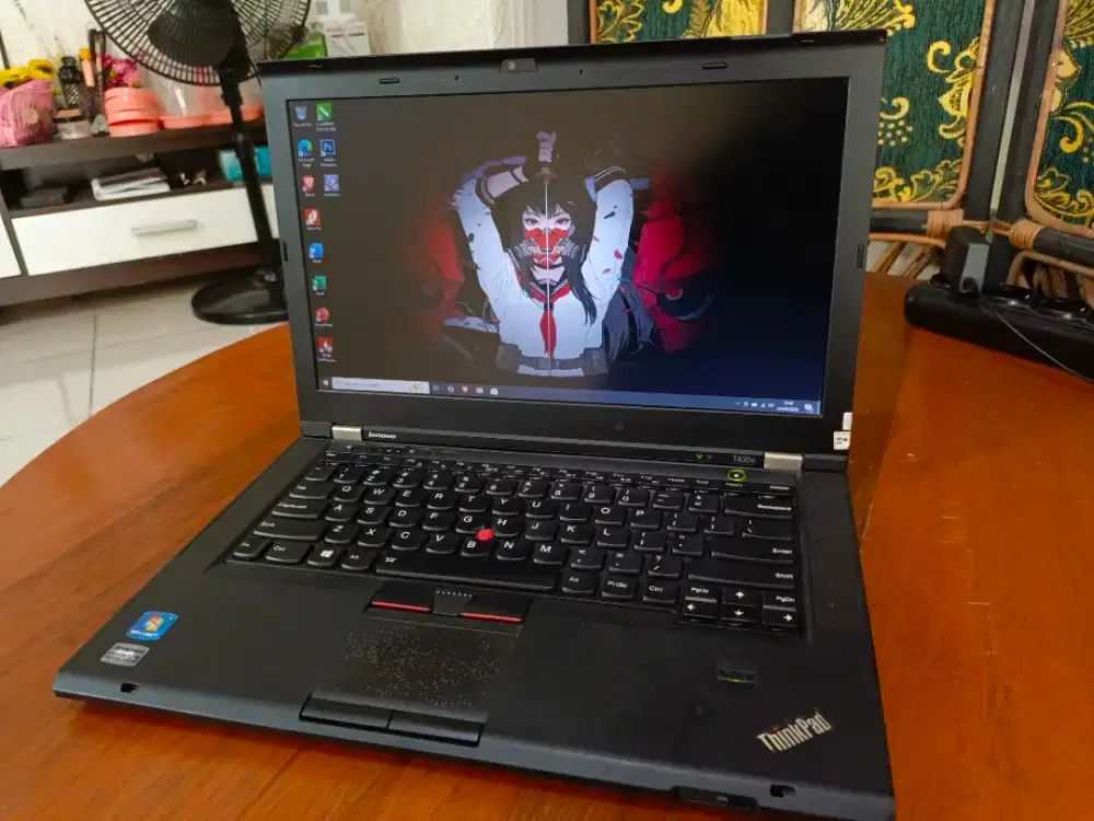 Laptop Thinkpad T430S i5 RAM 8GB SSD 128GB + HDD 500GB Kinerja normal
