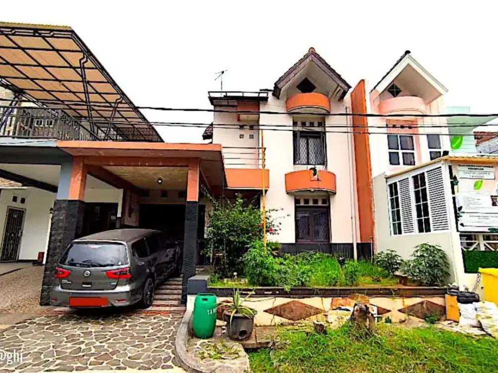 Rumah Luas Nyaman dan Aman Hadap Taman di Meadow Green Cluster [Lippo-Cikarang]