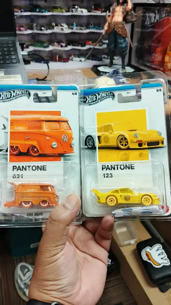 WTS, Hotwheels Pantone Series