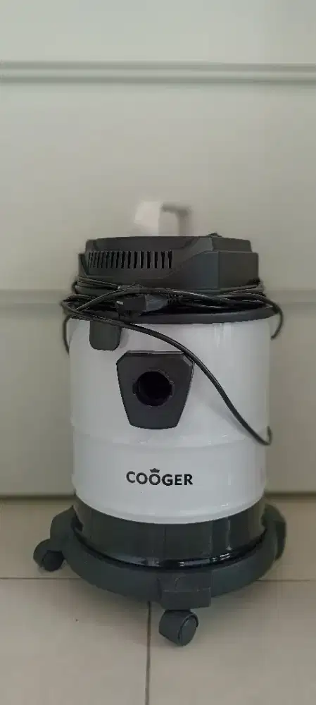 Vacuum Cleaner Penyedot Debu Merk Cooger dengan Ember Logam