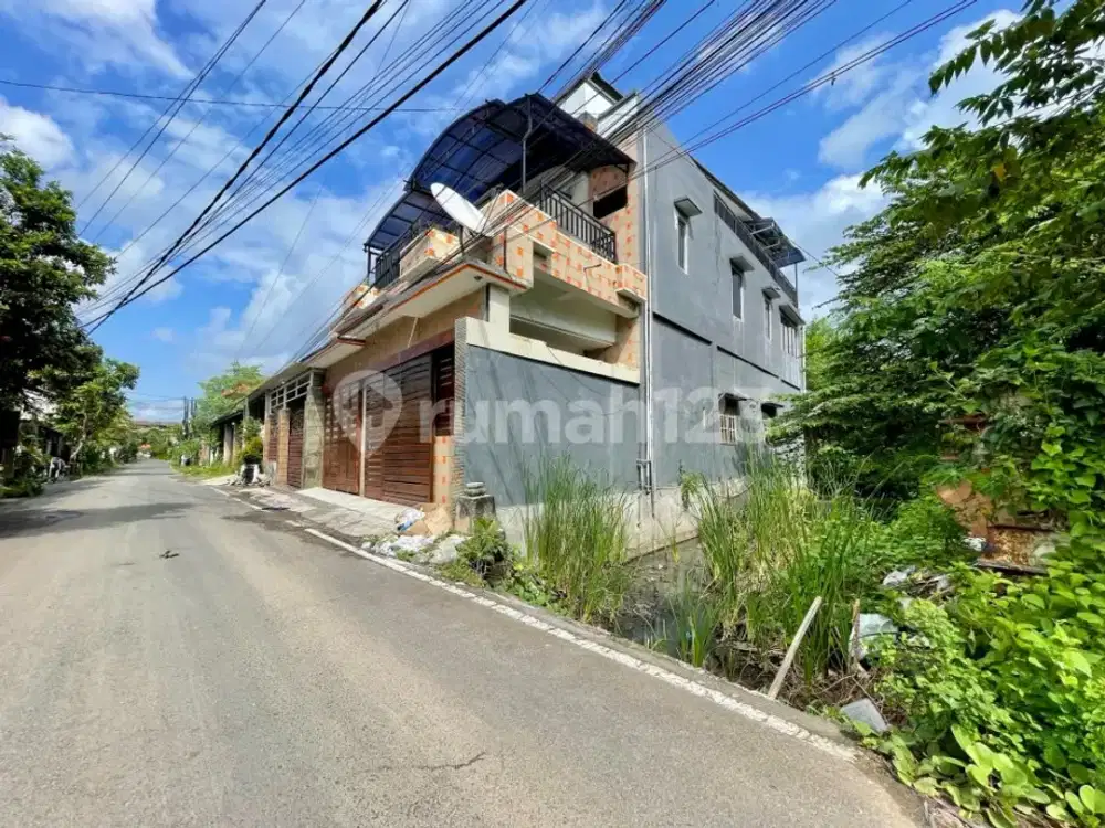 Rumah 4 Kamar Tidur Jimbaran. SHM