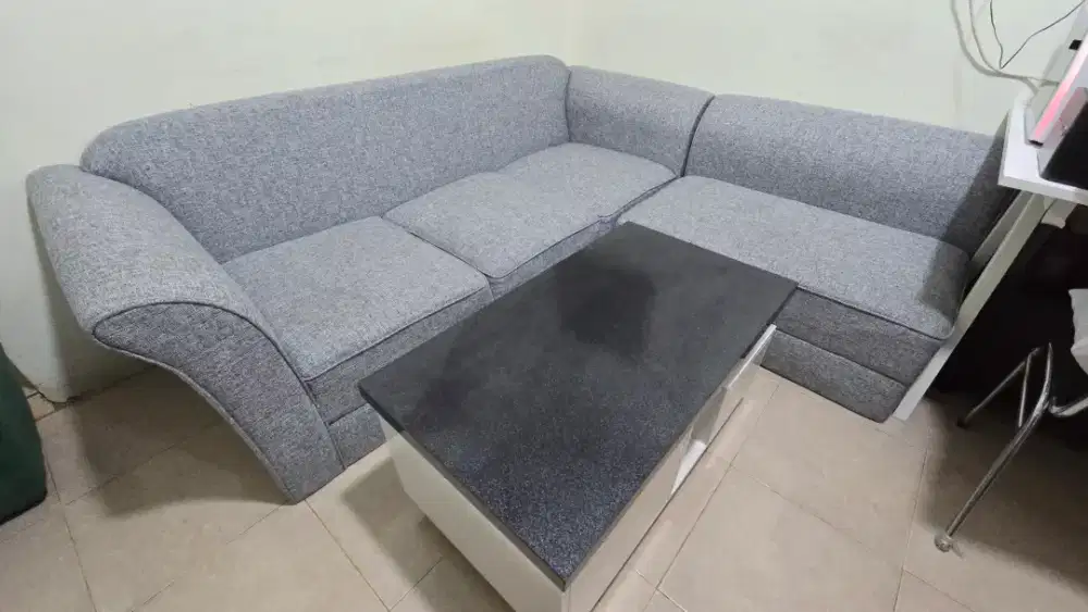 Dijual Sofa Ukuran 3 seater + 2 seater + 1 meja