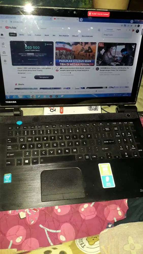 LAPTOP SAMSUNG TOUCHSCREEN i3