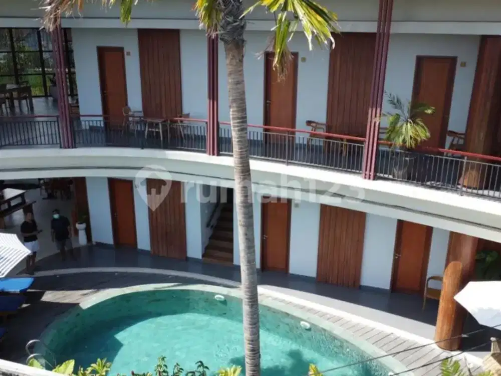 Dijual Guest House Kerobokan 9Br + Pool - Masih Operasional