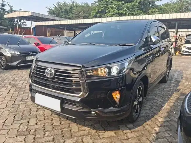 Toyota Kijang Innova 2.4 Venturer Solar-AT 2021