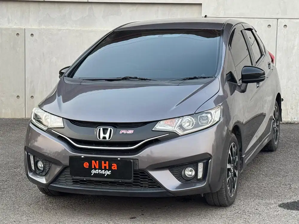 Honda Jazz GK5 RS 1.5 2016 matic.. istimewa..