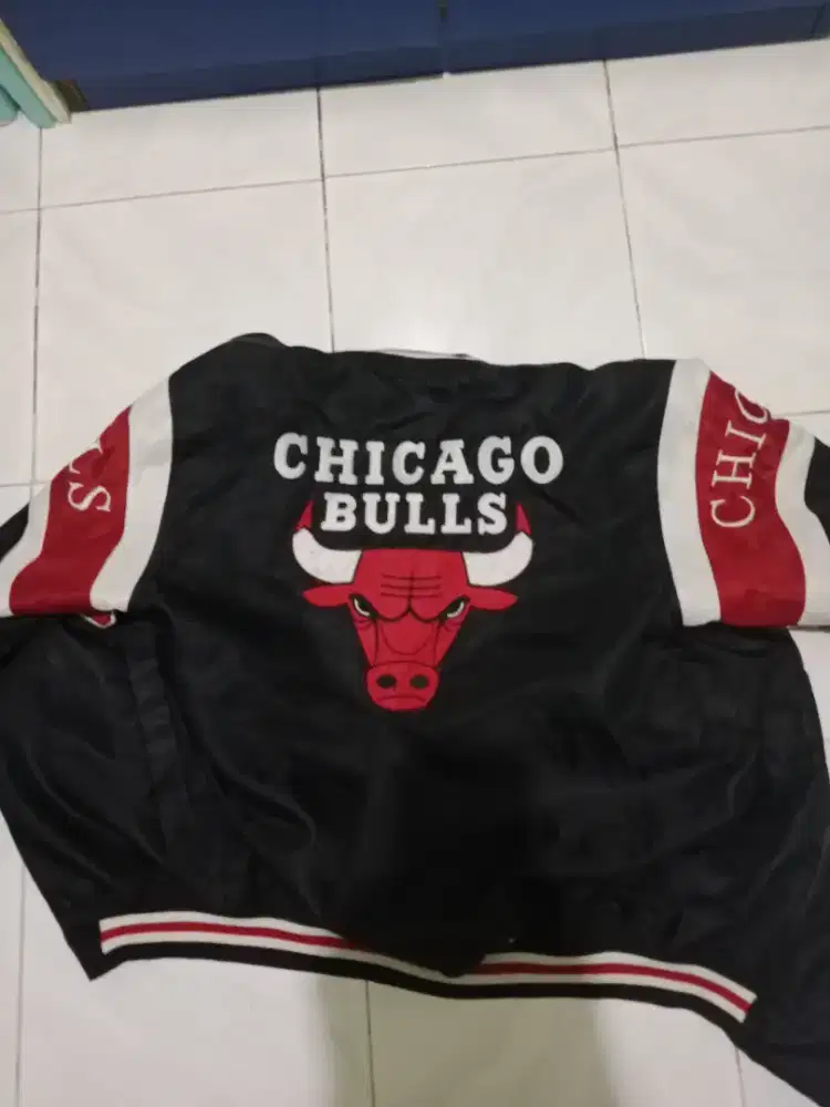 Di jual jaket baseball 350rb.hubungi saya