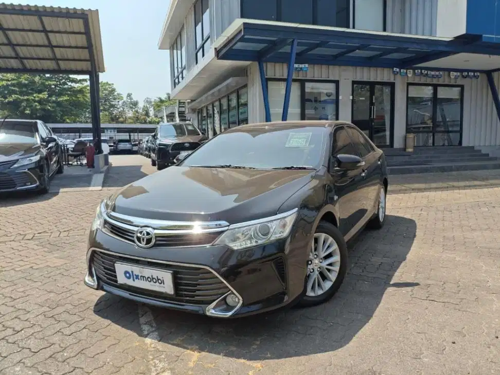 Pajak Panjang - Toyota Camry 2.5 V Bensin-AT 2016