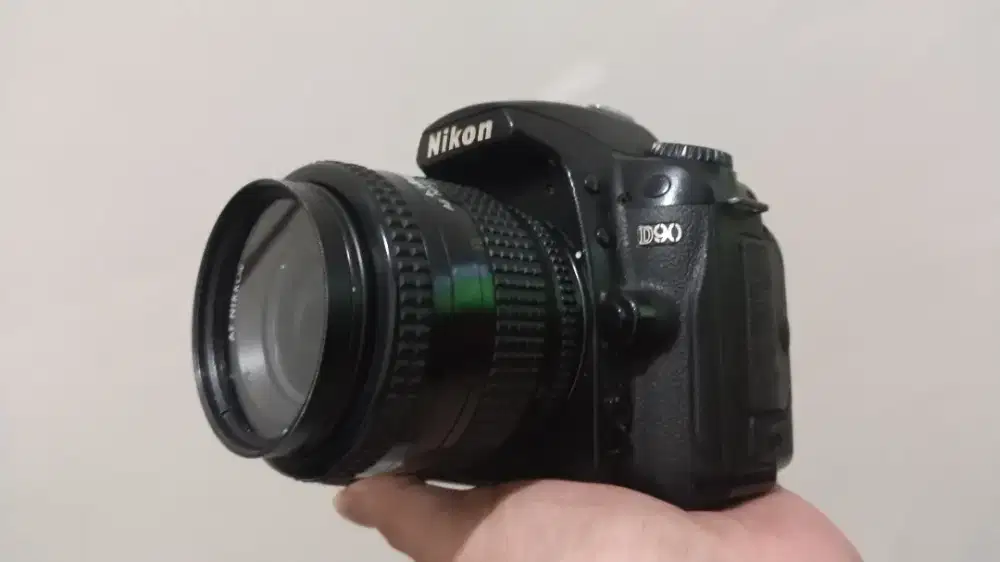 Nikon d90 plus lensa