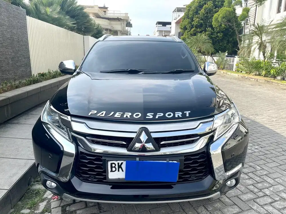 Mitsubishi Pajero Sport Dakar