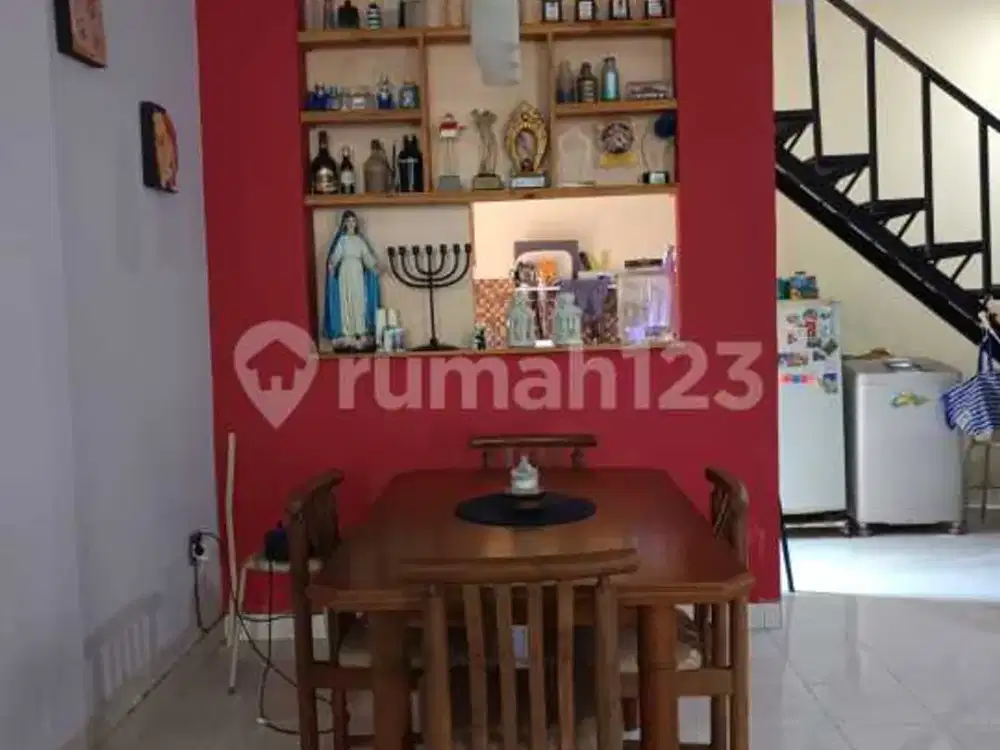 Jual Murah, Rumah, 2 Lantai, SHM Taman Griya