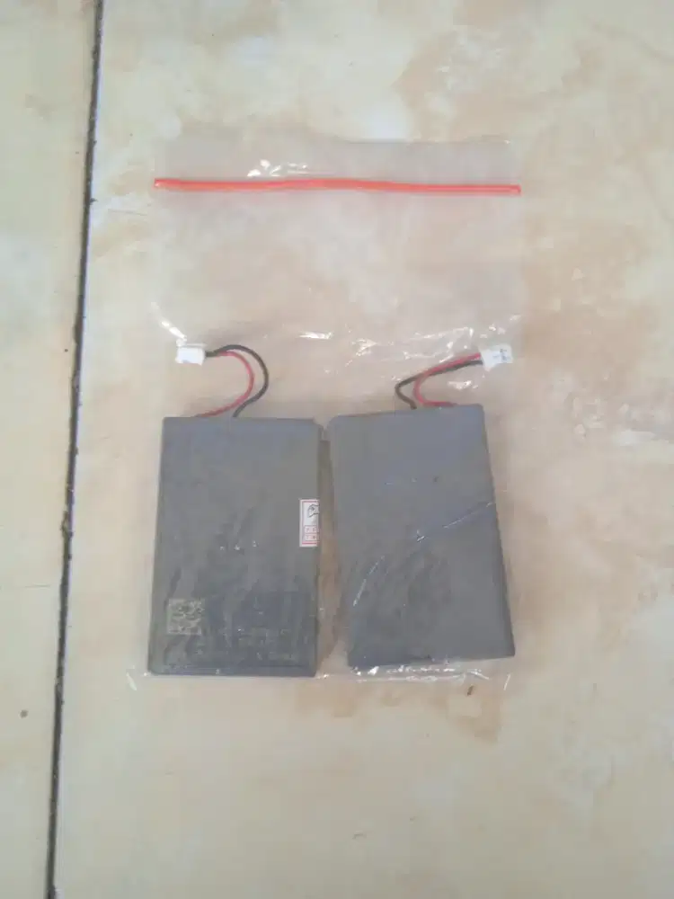 Batre stik PS4 kondisi normal tinggal pasang poris cipondoh