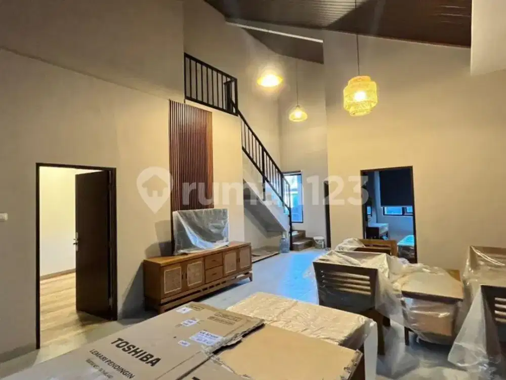 Rumah Baru 2 Lantai, Dekat Semua Fasilitas, Siap Huni