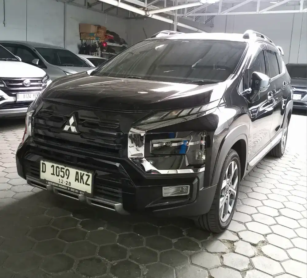 XPANDER CROSS PREMIUM PACKAGE 1.5 AT 2023 KM38rb RECORD MITSUBISHI BDG